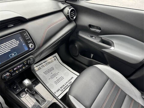 2024 Nissan Kicks SR