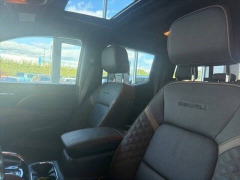 2025 GMC Canyon Denali