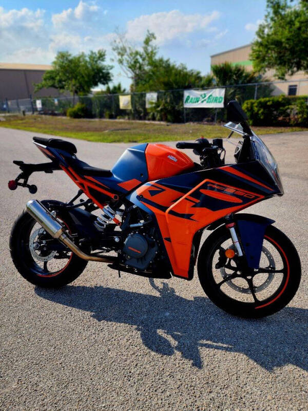 2022 KTM RC 390