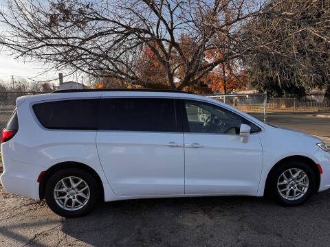2022 Chrysler Pacifica Touring L