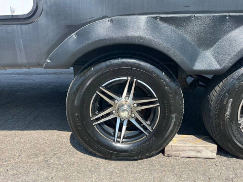 2023 Forest River WILDCAT M-282RKX