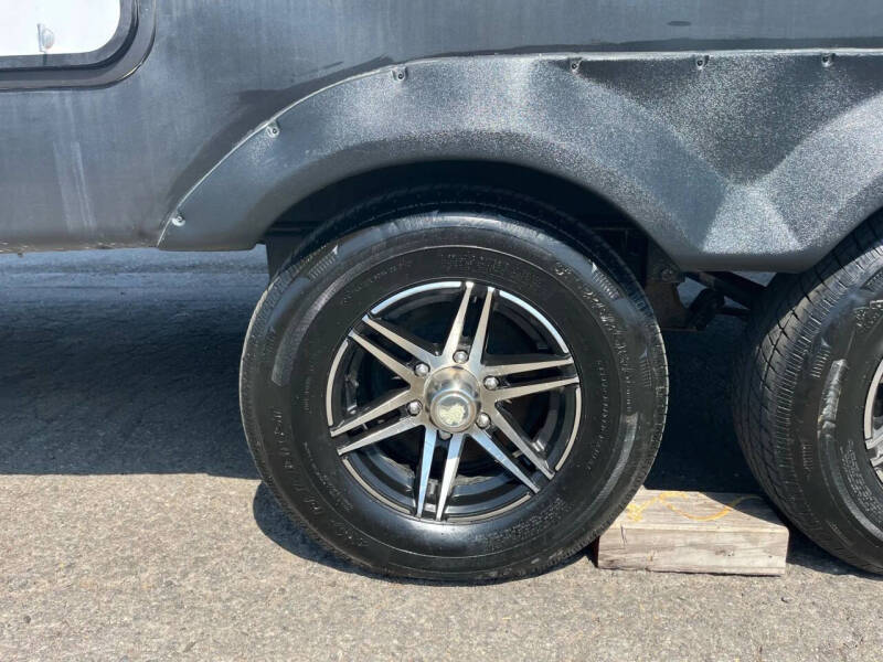 2023 Forest River WILDCAT M-282RKX