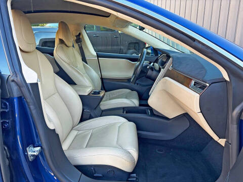 2017 Tesla Model S 75D