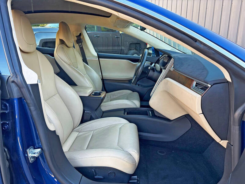 2017 Tesla Model S 75D