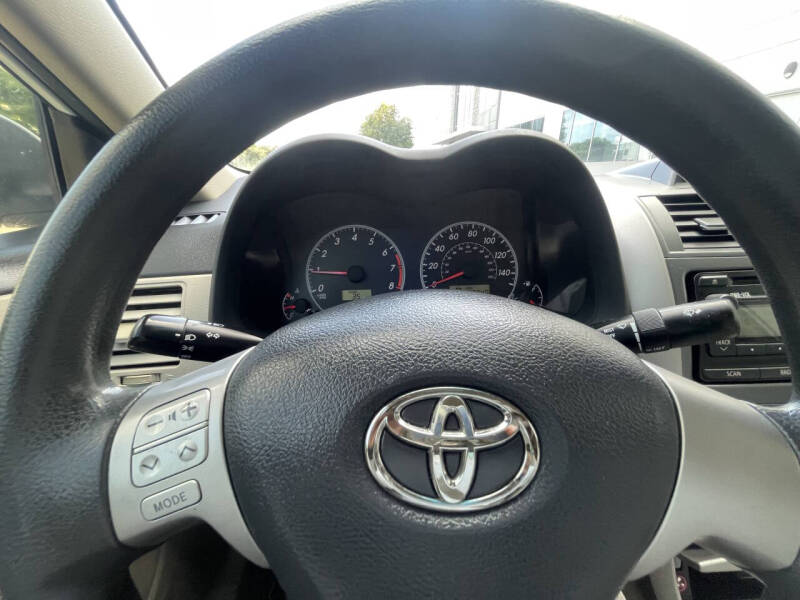 2012 Toyota Corolla LE