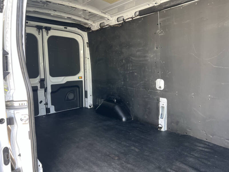 2023 Ford Transit 250