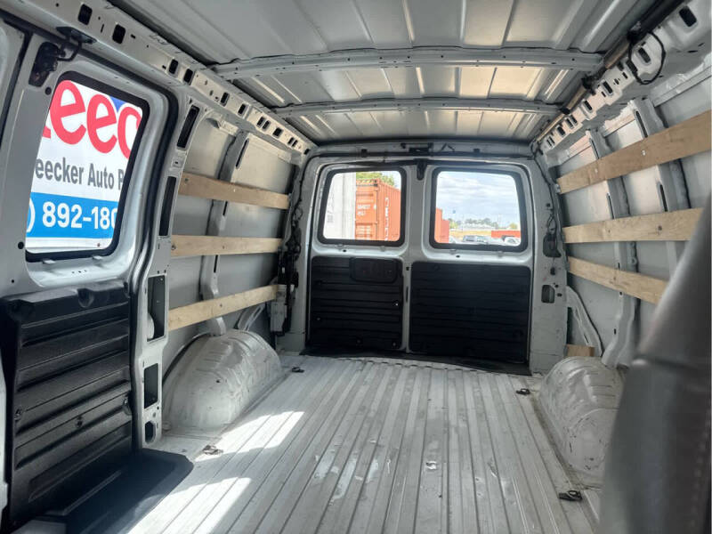 2023 GMC Savana 2500