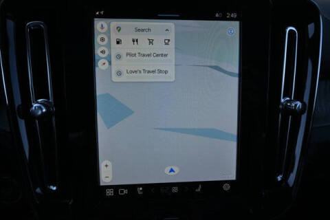 2025 Volvo XC40 B5 Core Bright Theme