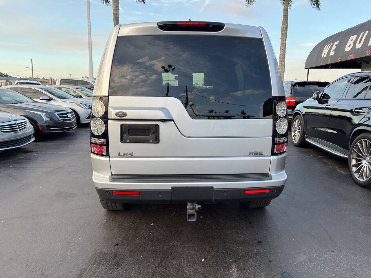 2016 Land Rover LR4  - $20,900