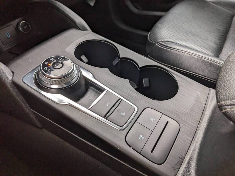 2020 Ford Escape SEL