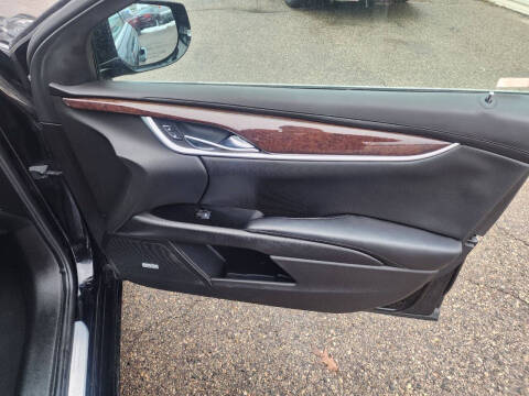 2013 Cadillac XTS Luxury Collection