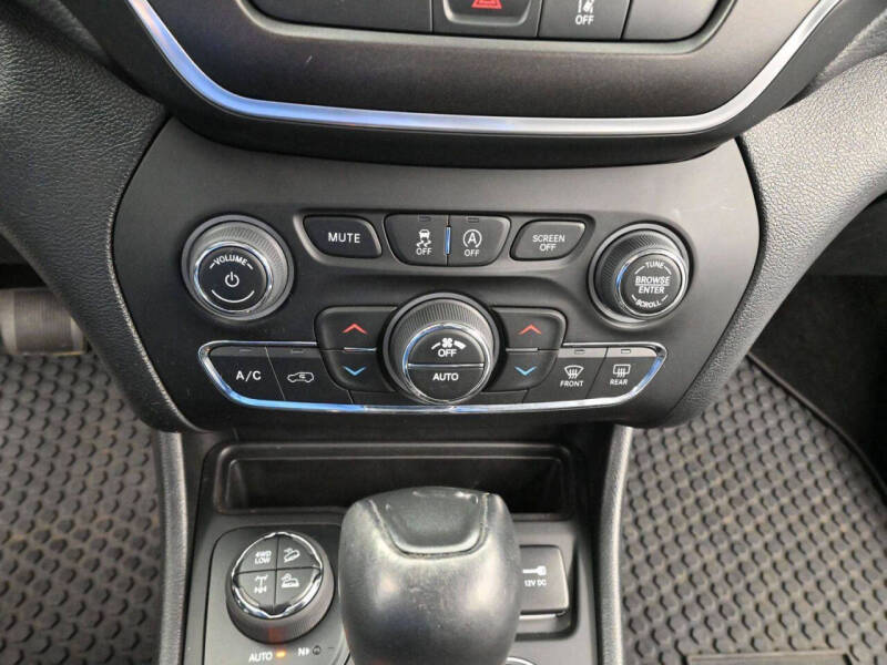 2022 Jeep Cherokee Trailhawk