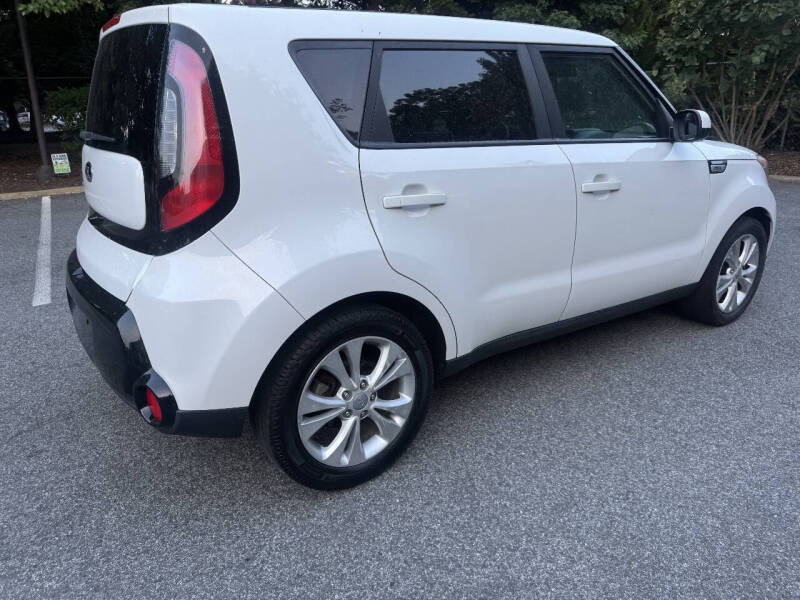 2016 Kia Soul +