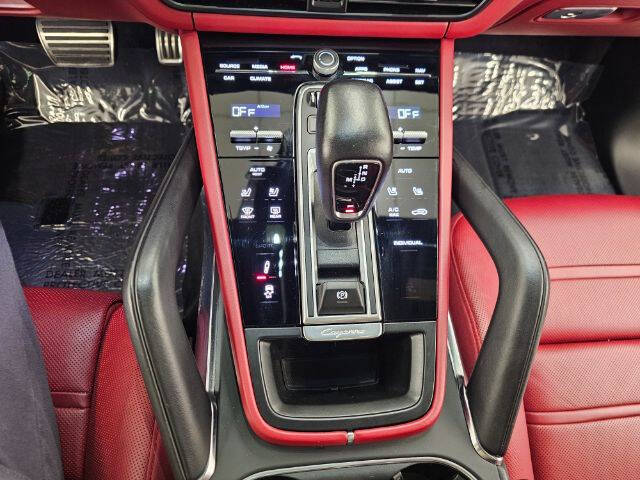2022 Porsche Cayenne Turbo S E-Hybrid