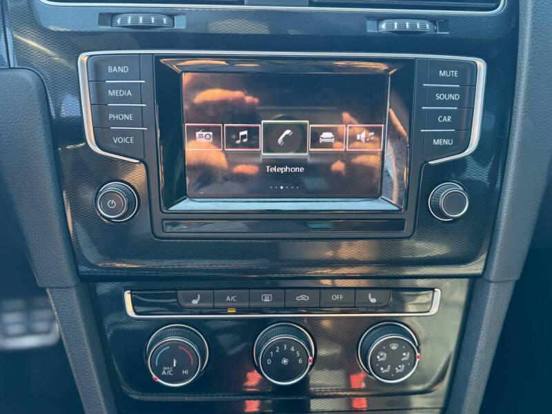 2015 Volkswagen Golf GTI SE