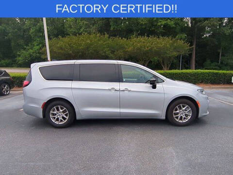 2024 Chrysler Pacifica Touring L