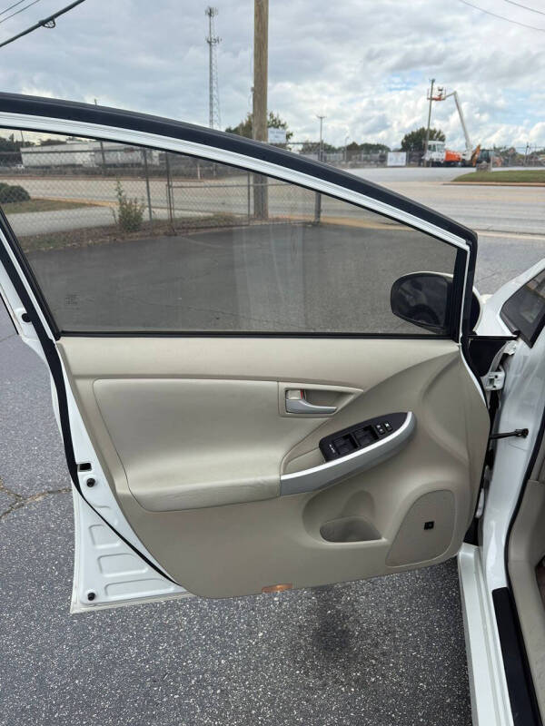 2010 Toyota Prius II