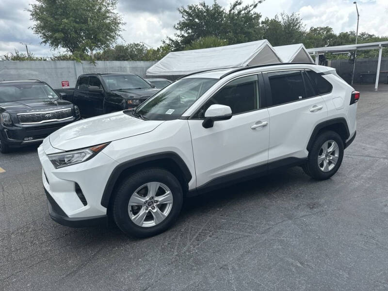 2020 Toyota RAV4 XLE