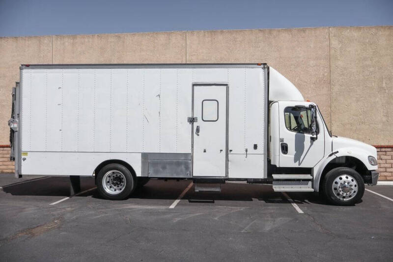 2016 Freightliner M2 106