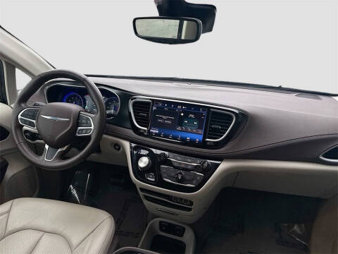 2021 Chrysler Pacifica Touring L