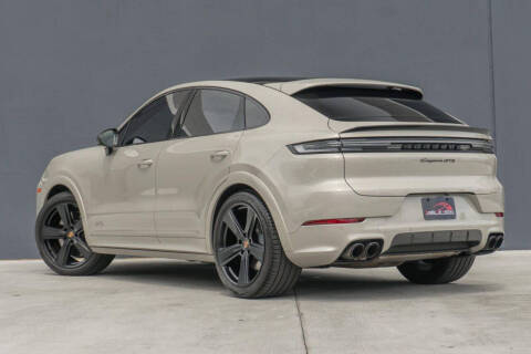 2025 Porsche Cayenne GTS Coupe