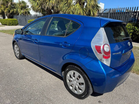 2013 Toyota Prius c Two