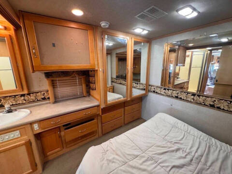 2005 Workhorse W22