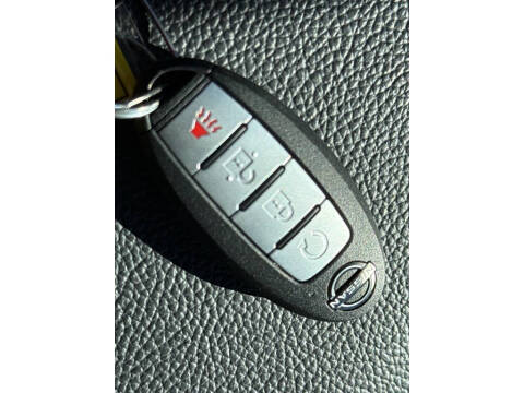 2024 Nissan Titan XD SV