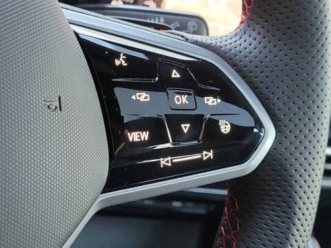 2024 Volkswagen Golf GTI SE