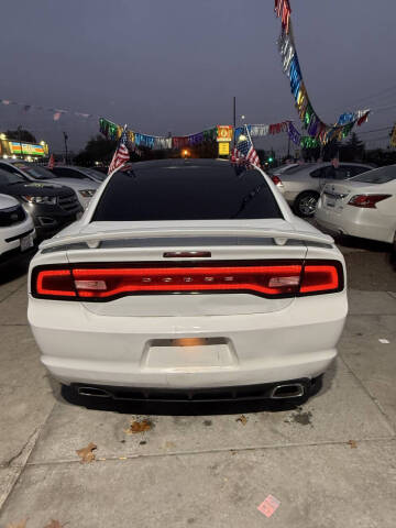 2014 Dodge Charger SXT Plus