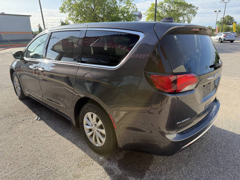2018 Chrysler Pacifica Touring Plus