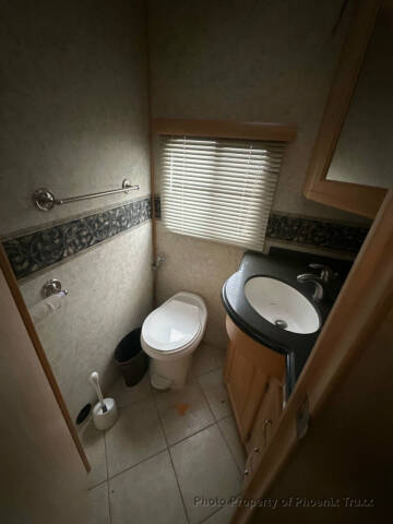 2006 Freightliner MH Chassis