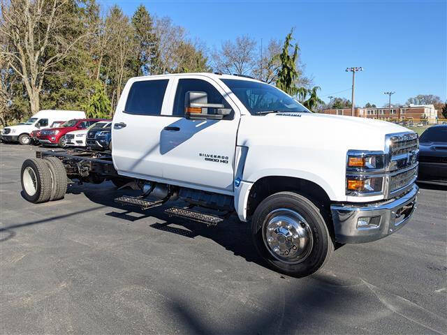 2022 Chevrolet Silverado Medium Duty
