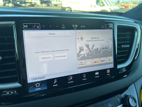 2026 Chrysler Voyager LX