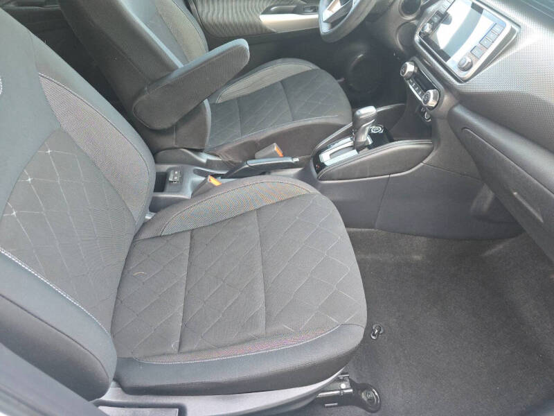 2020 Nissan Kicks SV