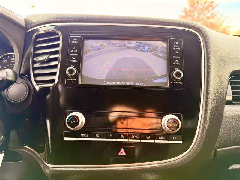 2020 Mitsubishi Outlander ES