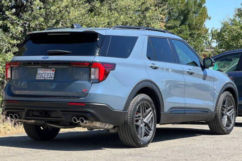 2025 Ford Explorer ST