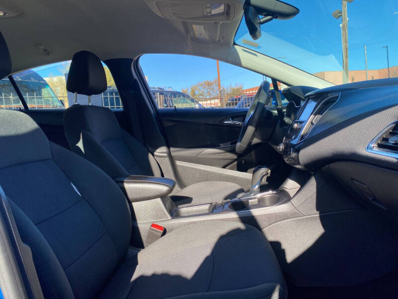 2017 Chevrolet Cruze LT Auto