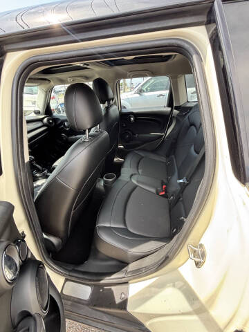 2015 MINI Hardtop 4 Door Cooper