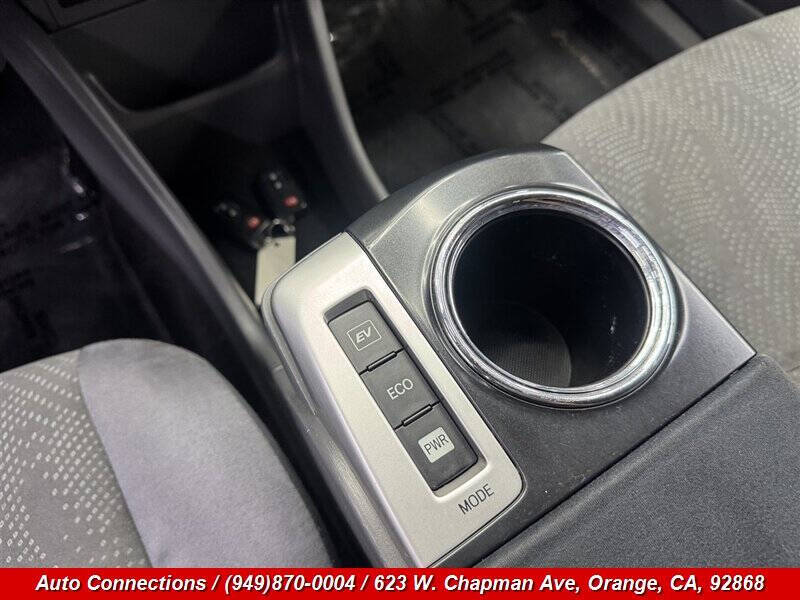 2013 Toyota Prius v Three