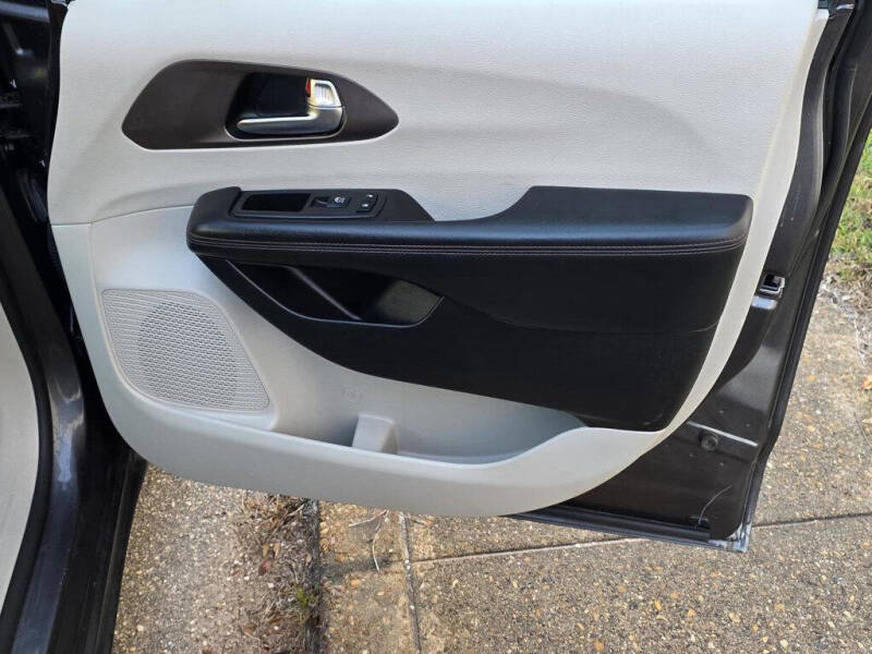 2019 Chrysler Pacifica Touring L