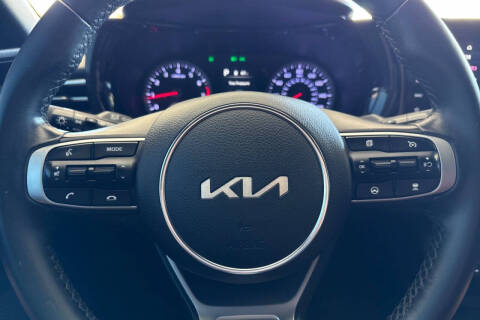 2023 Kia K5