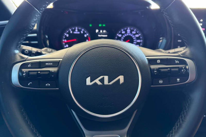 2023 Kia K5