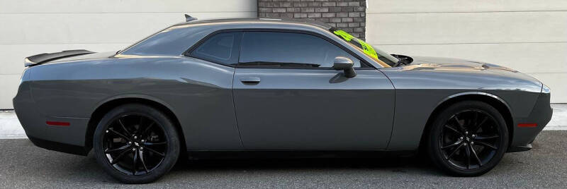 2018 Dodge Challenger SXT Plus