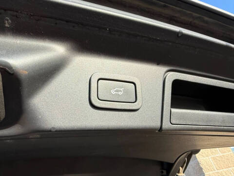 2020 Land Rover Range Rover Velar P250 R-Dynamic S