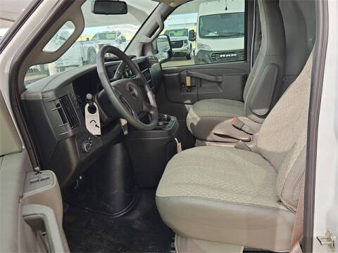 2024 GMC Savana 2500