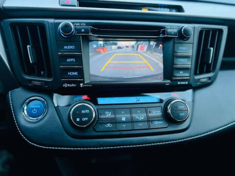 2017 Toyota RAV4 Hybrid XLE