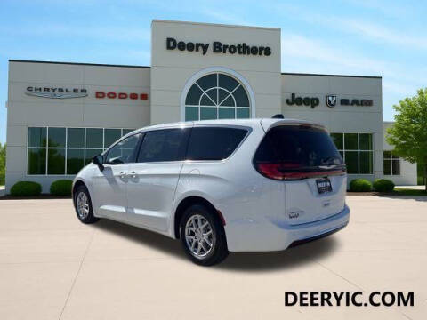 2026 Chrysler Pacifica Select