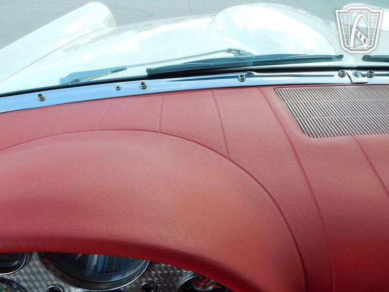 1957 Ford Thunderbird