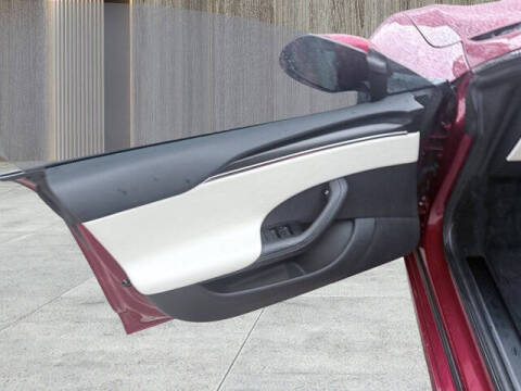 2023 Tesla Model S Plaid